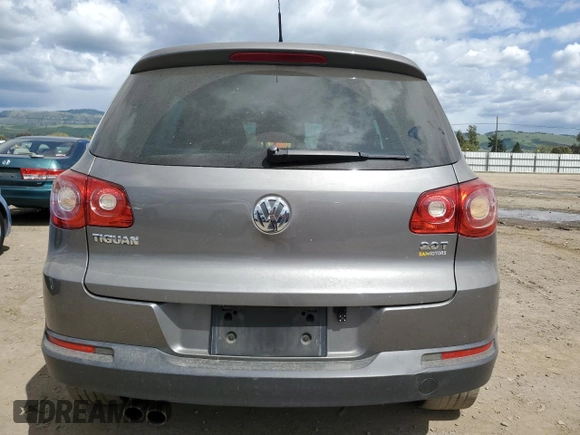 2011 Volkswagen Tiguan S z VIN WVGAV7AX9BW511129, wystawiony jako Copart lot #51907435 z przebiegiem 134 383 mil mil oraz Czysty tytuł • Clean title. Historia ofert i sprzedaży dostępna na DreamBid. Obrazek 6.