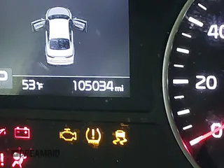 2019 Kia Optima LX with VIN 5XXGT4L33KG363512, listed as a IAAI auction lot 41824631 with 105,034 mi miles. Bid and sale history available at carsss.com. Image 7.