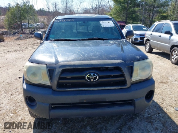 2006 Toyota Tacoma with VIN 5TEUU42N26Z302324, listed as a IAAI auction lot 41931925 with 267,743 mi miles. Bid and sale history available at carsss.com. Image 12.