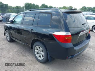 2010 Toyota Highlander with VIN 5TDBK3EH4AS037988, listed as a IAAI auction lot 42717546 with 237,098 mi miles and . Bid and sale history available at DreamBid. Image 3.