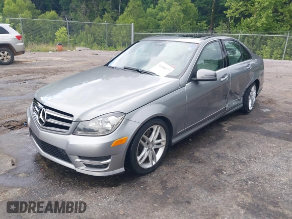 2014 Mercedes-Benz C 250 Sport with VIN WDDGF4HB0EA913360, listed as a IAAI auction lot 42488877 with 192,365 mi miles and . Bid and sale history available at DreamBid. Image 17.