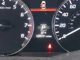 2014 Acura RLX Tech Pkg with VIN JH4KC1F54EC800071, listed as a IAAI auction lot 41311849 with 138,391 mi miles. Bid and sale history available at carsss.com. Image 15.