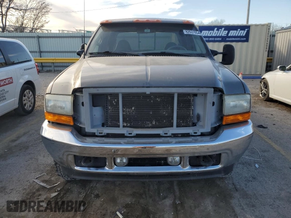 2001 Ford Super Duty F-250 XL with VIN 1FTNW21S11EB85907, listed as a Copart auction lot 82637054 with 159,489 mi miles and Salvage Title. Bid and sale history available at carsss.com. Image 5.