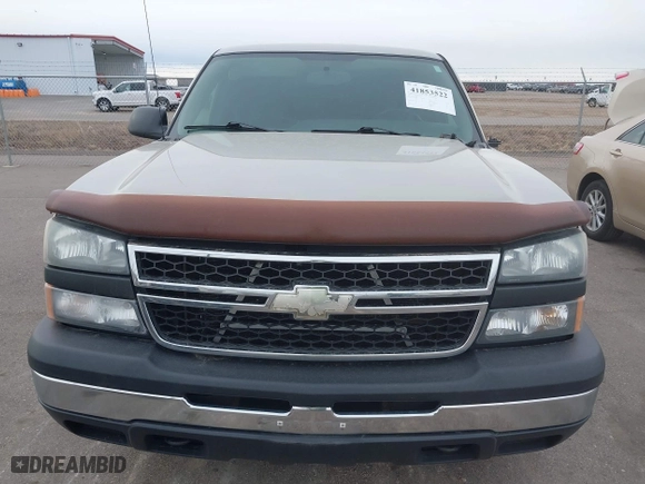 2006 Chevrolet Silverado 1500 LS with VIN 1GCEC19V86Z146071, listed as a IAAI auction lot 41853522 with 118,855 mi miles. Bid and sale history available at carsss.com. Image 12.