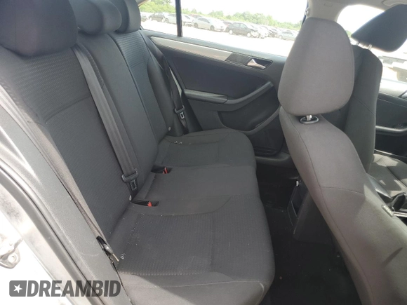 2015 Volkswagen Jetta SE z VIN 3VWD17AJ4FM221246, wystawiony jako Copart lot #54321255 z przebiegiem 172 906 mil mil oraz Szkoda całkowita • Salvage title. Historia ofert i sprzedaży dostępna na DreamBid. Obrazek 10.