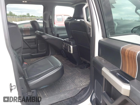 2017 Ford F-150 XL z VIN 1FTEW1EG2HFB88870, wystawiony jako IAAI lot #42336104 z przebiegiem 92 794 mil mil oraz . Historia ofert i sprzedaży dostępna na DreamBid. Obrazek 8.