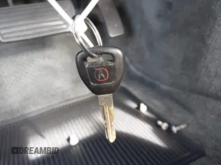 1998 Acura CL Premium z VIN 19UYA2258WL011745, wystawiony jako IAAI lot #41906267 z przebiegiem 296 614 mil mil oraz . Historia ofert i sprzedaży dostępna na DreamBid. Obrazek 11.