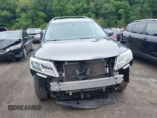 2015 Nissan Pathfinder S z VIN 5N1AR2MM3FC675623, wystawiony jako IAAI lot #42697236 z przebiegiem 99 686 mil mil oraz . Historia ofert i sprzedaży dostępna na DreamBid. Obrazek 13.