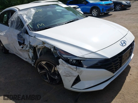 2023 Hyundai Elantra SEL with VIN 5NPLS4AG0PH112059, listed as a IAAI auction lot 42235481 with 32,165 mi miles and . Bid and sale history available at DreamBid. Image 6.