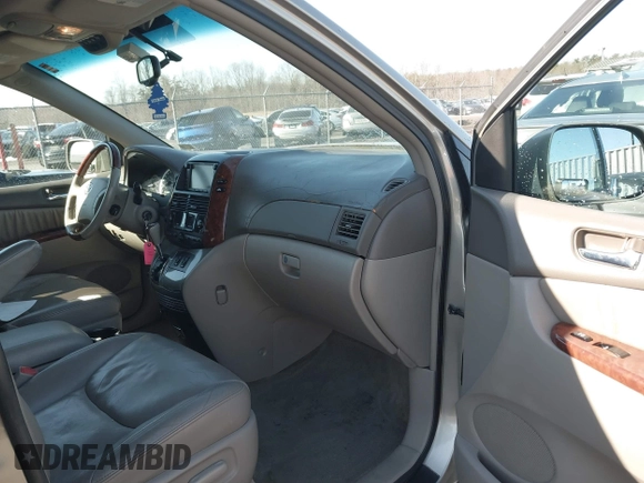 2005 Toyota Sienna XLE with VIN 5TDZA22C95S365448, listed as a IAAI auction lot 41552969 with 214,462 mi miles and . Bid and sale history available at DreamBid. Image 5.