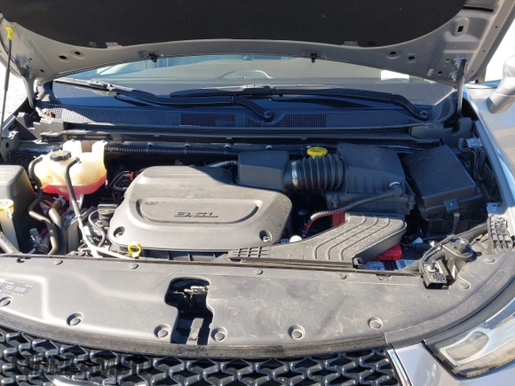 2021 Chrysler Pacifica Touring L with VIN 2C4RC1BG3MR560234, listed as a IAAI auction lot 40926673 with 27,830 mi miles and . Bid and sale history available at DreamBid. Image 10.