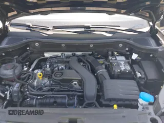 2024 Volkswagen Taos SE z VIN 3VVEX7B20RM047467, wystawiony jako IAAI lot #42290021 z przebiegiem 4 345 mil mil oraz . Historia ofert i sprzedaży dostępna na DreamBid. Obrazek 10.