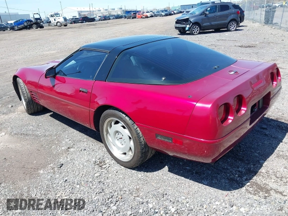 1992 Chevrolet Corvette with VIN 1G1YY23P4N5102033, listed as a IAAI auction lot 42146635 with 67,766 mi miles. Bid and sale history available at carsss.com. Image 3.