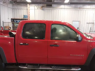 2010 Chevrolet Silverado 1500 1HY with VIN 3GCXKUEJ2AG214941, listed as a IAAI auction lot 41221547 with 199,365 mi miles and . Bid and sale history available at DreamBid. Image 13.