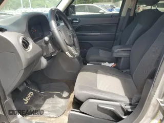 2016 Jeep Patriot Latitude с VIN 1C4NJPFA7GD543666, выставлен на аукционе Copart как лот 57157035 с пробегом 128 060 миль миль и Списание • Salvage title. История ставок и продаж доступна на DreamBid. Изображение 7.