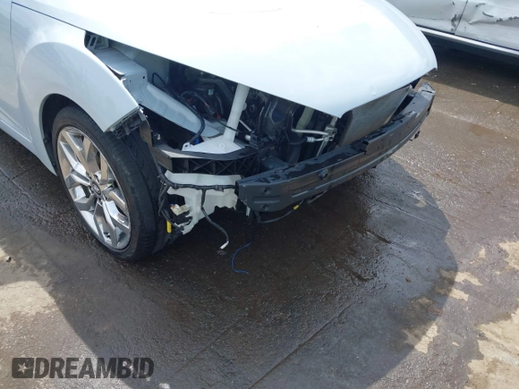2015 Hyundai Veloster z VIN KMHTC6AD8FU222744, wystawiony jako IAAI lot #42129397 z przebiegiem Nie podano mil oraz . Historia ofert i sprzedaży dostępna na DreamBid. Obrazek 16.