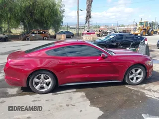 2015 Ford Mustang V6 с VIN 1FA6P8AM1F5338840, выставлен на аукционе IAAI как лот 42255886 с пробегом 82 087 миль миль и . История ставок и продаж доступна на DreamBid. Изображение 13.
