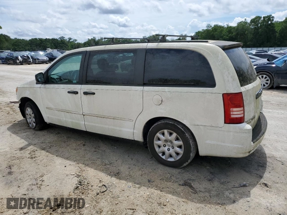 2008 Chrysler Town & Country LX z VIN 2A8HR44HX8R708086, wystawiony jako Copart lot #56577115 z przebiegiem 159 482 mil mil oraz Szkoda całkowita • Salvage title. Historia ofert i sprzedaży dostępna na DreamBid. Obrazek 2.