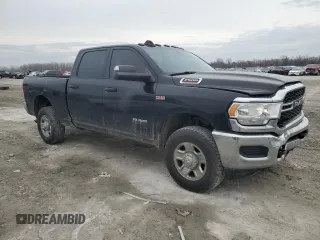 2019 Ram 2500 Tradesman z VIN 3C6UR5CJ6KG633486, wystawiony jako Copart lot #47459835 z przebiegiem 123 704 mil mil oraz Szkoda całkowita • Salvage title. Historia ofert i sprzedaży dostępna na DreamBid. Obrazek 4.