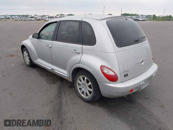2010 Chrysler PT Cruiser z VIN 3A4GY5F98AT218731, wystawiony jako IAAI lot #42248283 z przebiegiem 142 024 mil mil oraz . Historia ofert i sprzedaży dostępna na DreamBid. Obrazek 3.