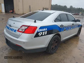 2015 Ford Police Interceptor с VIN 1FAHP2MK8FG190240, выставлен на аукционе IAAI как лот 41570580 с пробегом 131 158 миль миль и . История ставок и продаж доступна на DreamBid. Изображение 4.