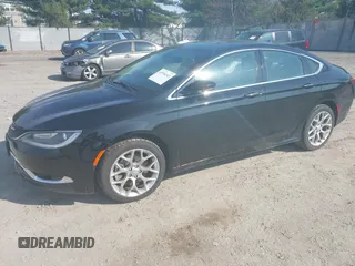 2015 Chrysler 200 C z VIN 1C3CCCEG0FN553629, wystawiony jako IAAI lot #41994143 z przebiegiem 75 774 mil mil oraz . Historia ofert i sprzedaży dostępna na DreamBid. Obrazek 17.