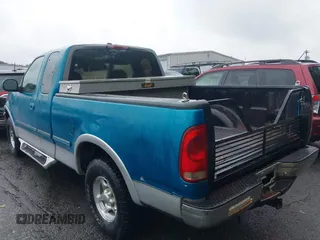 1997 Ford F-150 XL z VIN 1FTDX18W3VND39194, wystawiony jako IAAI lot #42653054 z przebiegiem 192 417 mil mil oraz . Historia ofert i sprzedaży dostępna na DreamBid. Obrazek 3.