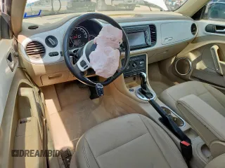 2013 Volkswagen Beetle 2.5L с VIN 3VWJX7AT3DM660437, выставлен на аукционе Copart как лот 61713555 с пробегом Не указан миль и Списание • Salvage title. История ставок и продаж доступна на DreamBid. Изображение 8.