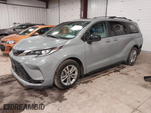 2023 Toyota Sienna XSE with VIN 5TDXSKFC6PS085066, listed as a IAAI auction lot 41679336 with 41,414 mi miles. Bid and sale history available at carsss.com. Image 17.