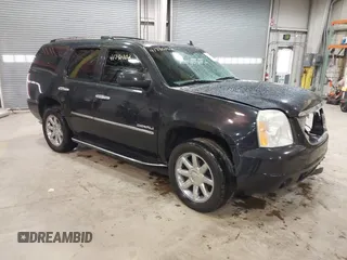 2013 GMC Yukon Denali with VIN 1GKS2EEF5DR111548, listed as a IAAI auction lot 41730102 with 174,312 mi miles. Bid and sale history available at carsss.com. Image 1.