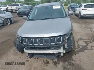 2018 Jeep Compass Latitude z VIN 3C4NJDBB2JT140726, wystawiony jako IAAI lot #42349231 z przebiegiem 125 328 mil mil oraz . Historia ofert i sprzedaży dostępna na DreamBid. Obrazek 12.
