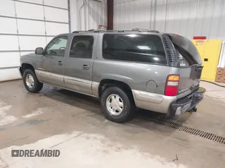 2000 GMC Yukon XL SLT with VIN 3GKFK16T7YG142515, listed as a IAAI auction lot 42044906 with 271,911 mi miles. Bid and sale history available at carsss.com. Image 3.