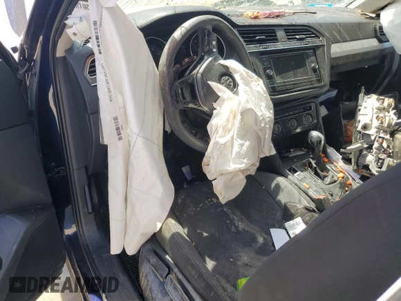 2021 Volkswagen Tiguan S с VIN 3VV1B7AX8MM057067, выставлен на аукционе Copart как лот 52203655 с пробегом Не указан миль и Списание • Salvage title. История ставок и продаж доступна на DreamBid. Изображение 8.