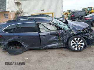 2015 Subaru Outback Limited with VIN 4S4BSBJC7F3243900, listed as a IAAI auction lot 41870108 with 171,681 mi miles and . Bid and sale history available at DreamBid. Image 14.