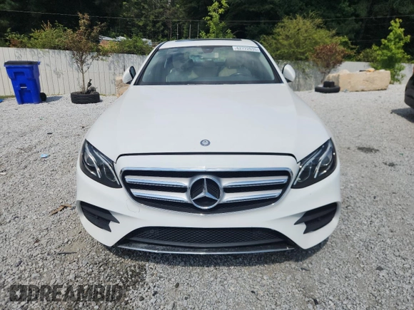 2017 Mercedes-Benz E 300 Luxury with VIN WDDZF4JB0HA108983, listed as a Copart auction lot 62722635 with 89,526 mi miles and Clean title. Bid and sale history available at DreamBid. Image 5.