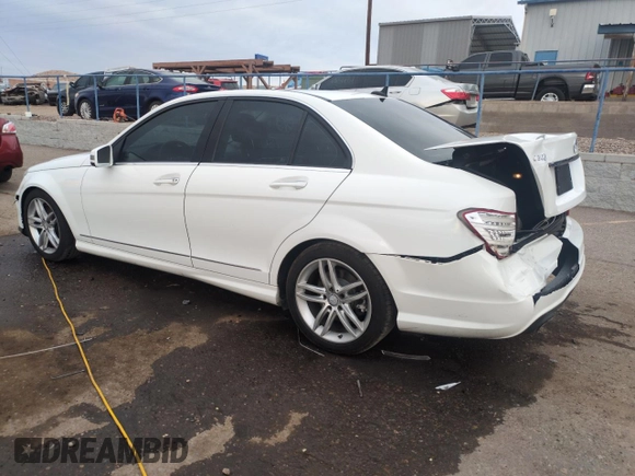 2013 Mercedes-Benz C 300 Sport z VIN WDDGF8ABXDR248663, wystawiony jako Copart lot #48704985 z przebiegiem 108 815 mil mil oraz Szkoda całkowita • Salvage title. Historia ofert i sprzedaży dostępna na DreamBid. Obrazek 2.