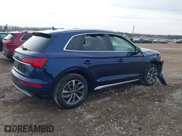 2021 Audi Q5 Premium Plus with VIN WA1BAAFY4M2051403, listed as a IAAI auction lot 40765677 with 30,496 mi miles. Bid and sale history available at carsss.com. Image 4.