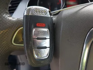 2011 Audi A5 Premium z VIN WAUAFAFH2BN000462, wystawiony jako IAAI lot #41827465 z przebiegiem 176 294 mil mil oraz . Historia ofert i sprzedaży dostępna na DreamBid. Obrazek 11.