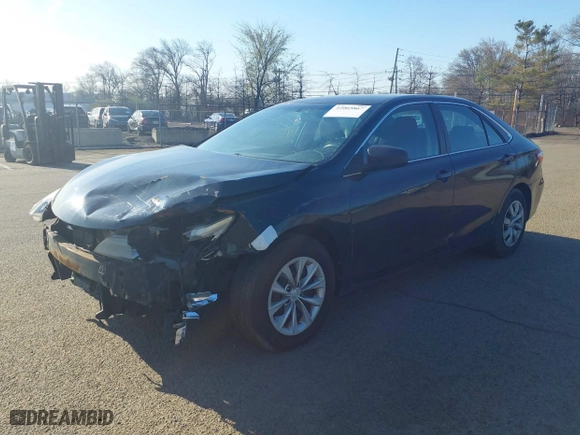 2016 Toyota Camry XLE with VIN 4T1BF1FK0GU246471, listed as a IAAI auction lot 42065867 with 186,799 mi miles. Bid and sale history available at carsss.com. Image 17.