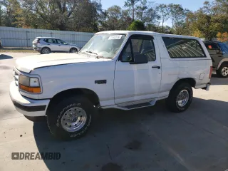 1996 Ford Bronco XL with VIN 1FMEU15N4TLB67027, listed as a Copart auction lot 75346314 with 185,224 mi miles and Salvage Title. Bid and sale history available at carsss.com. Image 1.