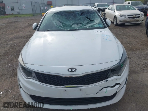 2017 Kia Optima LX z VIN 5XXGT4L38HG171236, wystawiony jako IAAI lot #42215406 z przebiegiem 83 107 mil mil oraz . Historia ofert i sprzedaży dostępna na DreamBid. Obrazek 13.