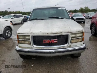 1997 GMC Suburban z VIN 1GKGK26JXVJ715765, wystawiony jako Copart lot #73188284 z przebiegiem 301 101 mil mil oraz Szkoda całkowita • Salvage title. Historia ofert i sprzedaży dostępna na DreamBid. Obrazek 5.