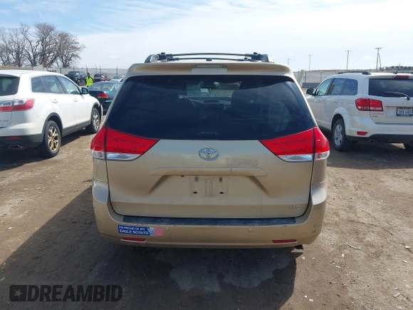 2012 Toyota Sienna XLE AAS with VIN 5TDYK3DC0CS202891, listed as a IAAI auction lot 41938594 with Not Provided miles and . Bid and sale history available at carsss.com. Image 17.