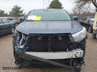 2015 Toyota Highlander Limited with VIN 5TDDKRFH6FS092511, listed as a IAAI auction lot 42082706 with 137,384 mi miles. Bid and sale history available at carsss.com. Image 13.