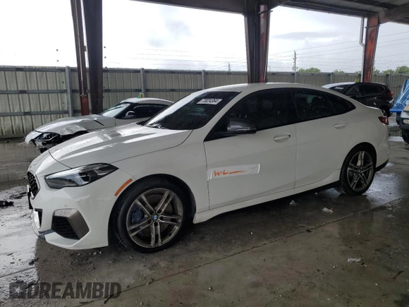 2020 BMW 2 Series M235i xDrive with VIN WBA13AL07L7F63068, listed as a Copart auction lot 73824364 with 62,138 mi miles and Salvage Title. Bid and sale history available at carsss.com. Image 1.