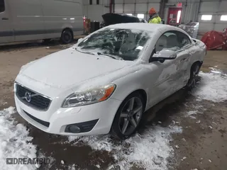 2011 Volvo C70 with VIN YV1672MC3BJ116273, listed as a IAAI auction lot 41581238 with 128,035 mi miles. Bid and sale history available at carsss.com. Image 2.
