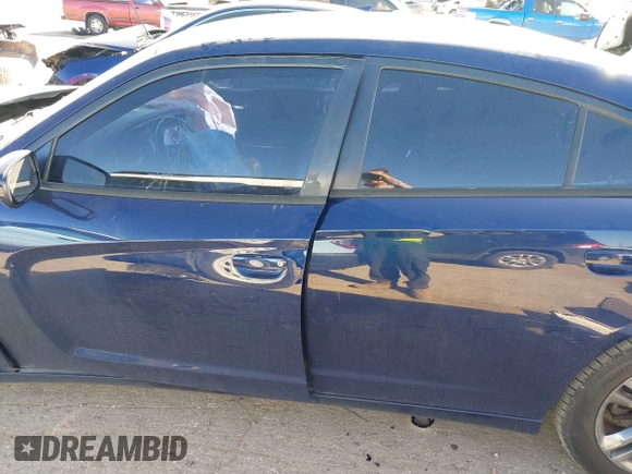 2014 Dodge Charger SXT with VIN 2C3CDXJGXEH255123, listed as a IAAI auction lot 41679977 with 153,032 mi miles. Bid and sale history available at carsss.com. Image 15.
