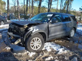 2021 Ford Explorer with VIN 1FMSK7BHXMGA36964, listed as a IAAI auction lot 41625003 with 168,156 mi miles. Bid and sale history available at carsss.com. Image 2.