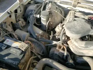 1995 Ford F-150 z VIN 1FTEF15N5SNA83705, wystawiony jako Copart lot #84272504 z przebiegiem 156 826 mil mil oraz Szkoda całkowita • Salvage title. Historia ofert i sprzedaży dostępna na DreamBid. Obrazek 13.