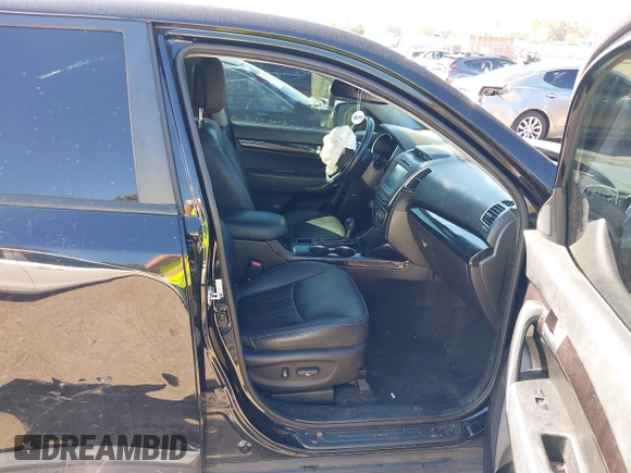 2014 Kia Sorento LX with VIN 5XYKT4A69EG468157, listed as a IAAI auction lot 41771810 with 144,214 mi miles. Bid and sale history available at carsss.com. Image 5.